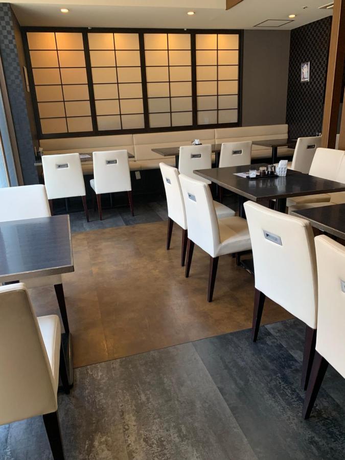 名古屋荣微笑酒店 3*